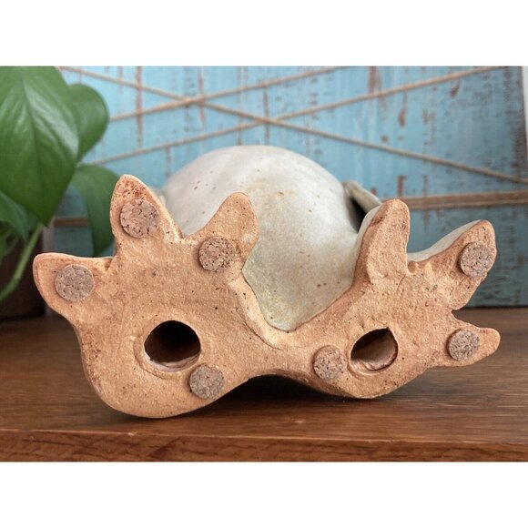 Hand made Signed Snowy Barn Owl Terra Cotta Garden Sculpture 9” Glass Eyes - Picture 8 of 12